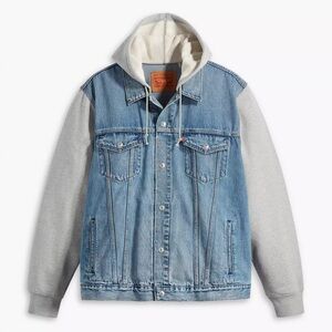NWT Men’s Levi's Hybrid Trucker Denim Jacket w/ Gray Sleeves and Hood